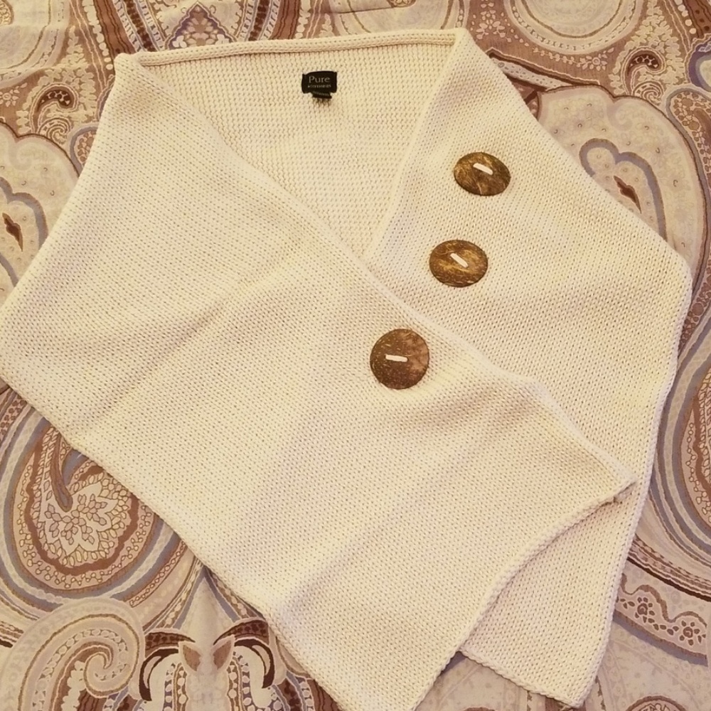 NWOT Pure Accessories Gorgeous Cream Boutique Wrap